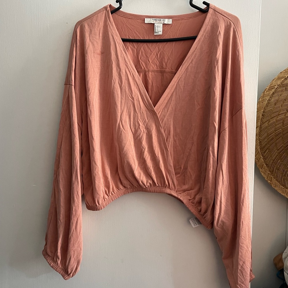 Soft forever 21 size M light soft pink top!